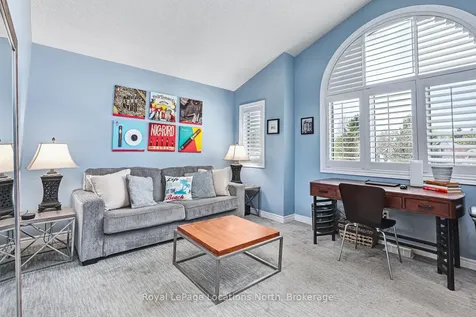 10 Mcintosh Gate Collingwood ON L9Y 5B6