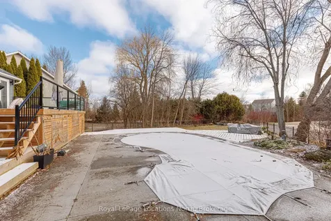 10 Mcintosh Gate Collingwood ON L9Y 5B6