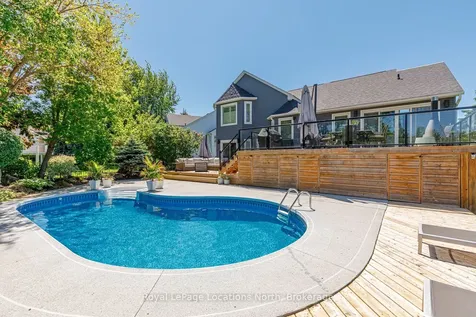 10 Mcintosh Gate Collingwood ON L9Y 5B6