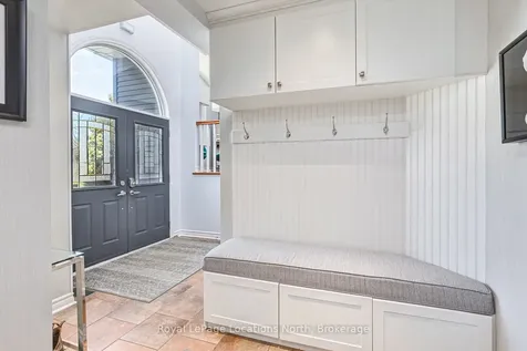 10 Mcintosh Gate Collingwood ON L9Y 5B6