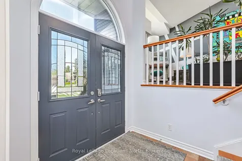 10 Mcintosh Gate Collingwood ON L9Y 5B6