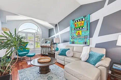 10 Mcintosh Gate Collingwood ON L9Y 5B6