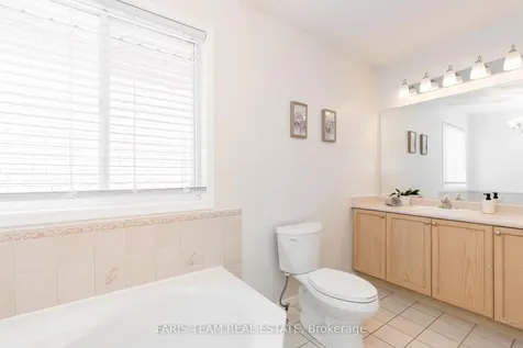 25 Catherine Drive Barrie ON L4N 0Y5