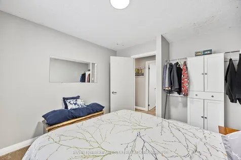 50 Melinda Crescent Barrie ON L4N 5G6