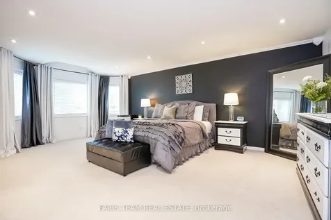 64 Westminster Circle Barrie ON L4M 0A5