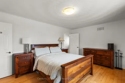 6 Golden Eagle Way Barrie ON L4M 6P4