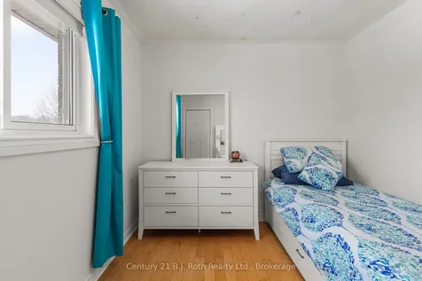 6 Golden Eagle Way Barrie ON L4M 6P4