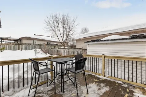 6 Golden Eagle Way Barrie ON L4M 6P4