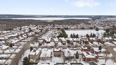 6 Golden Eagle Way Barrie ON L4M 6P4