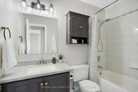 231 Mapleton Avenue Barrie ON L4N 8T3