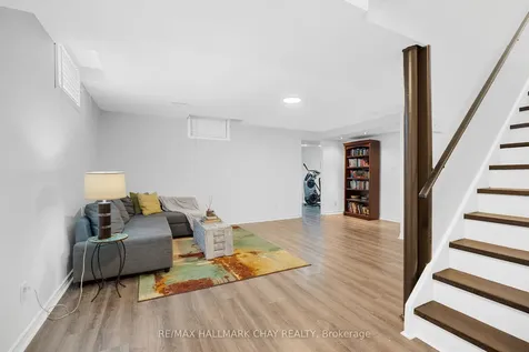 231 Mapleton Avenue Barrie ON L4N 8T3