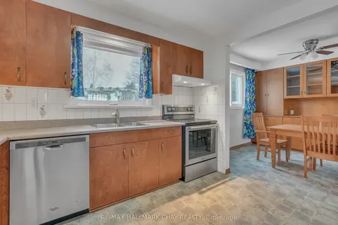 24 Clover Avenue Barrie ON L4N 3M6