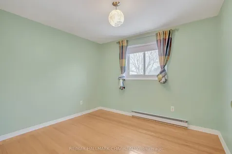 24 Clover Avenue Barrie ON L4N 3M6