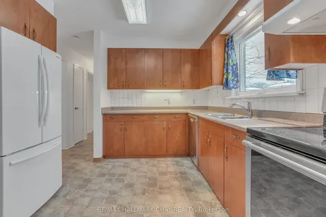 24 Clover Avenue Barrie ON L4N 3M6