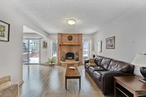 314 Leacock Drive Barrie ON L4N 6J8