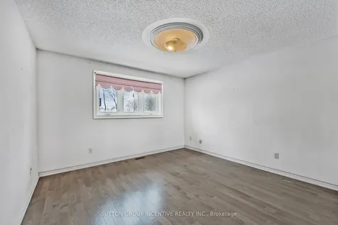 314 Leacock Drive Barrie ON L4N 6J8