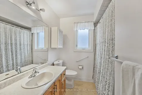 314 Leacock Drive Barrie ON L4N 6J8