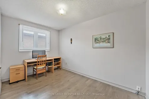 314 Leacock Drive Barrie ON L4N 6J8