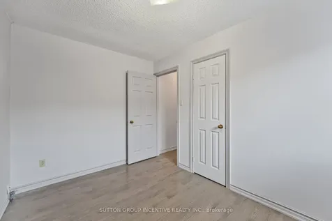 314 Leacock Drive Barrie ON L4N 6J8