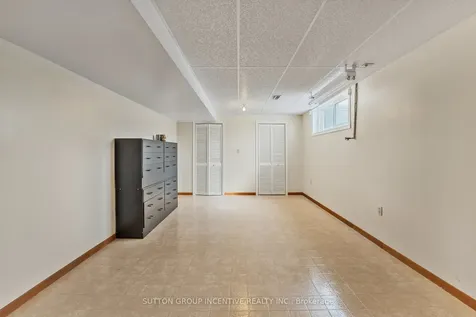 314 Leacock Drive Barrie ON L4N 6J8