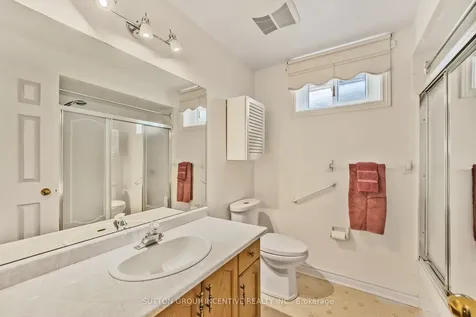 314 Leacock Drive Barrie ON L4N 6J8