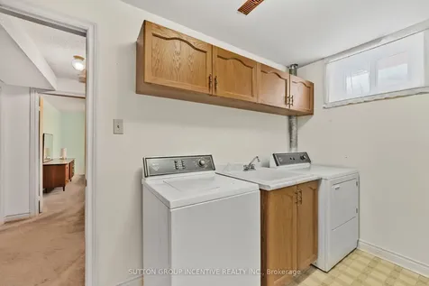 314 Leacock Drive Barrie ON L4N 6J8