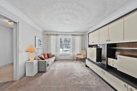 314 Leacock Drive Barrie ON L4N 6J8