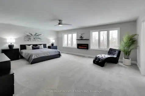 125 Jewel House Lane Barrie ON L4N 6E1