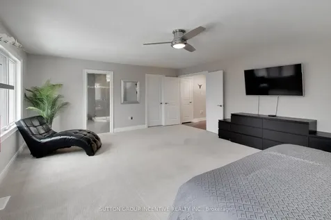 125 Jewel House Lane Barrie ON L4N 6E1