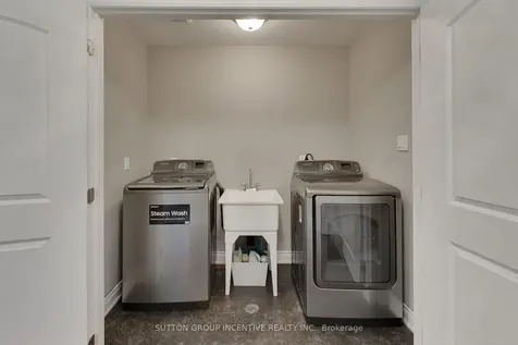 125 Jewel House Lane Barrie ON L4N 6E1