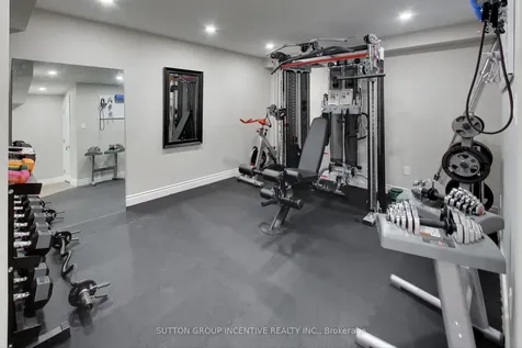 125 Jewel House Lane Barrie ON L4N 6E1