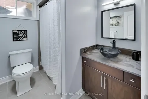 125 Jewel House Lane Barrie ON L4N 6E1