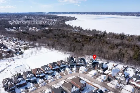 125 Jewel House Lane Barrie ON L4N 6E1