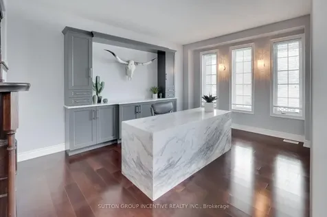 125 Jewel House Lane Barrie ON L4N 6E1