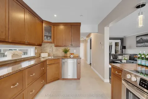 30 Garden Drive Barrie ON L4N 6H8