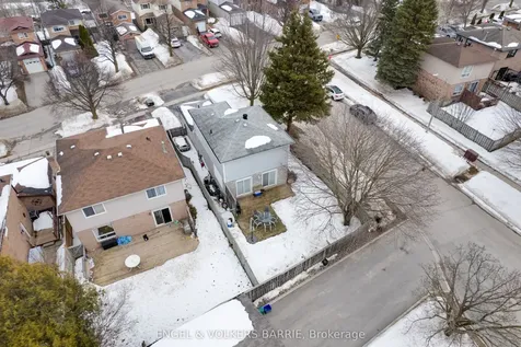 30 Garden Drive Barrie ON L4N 6H8