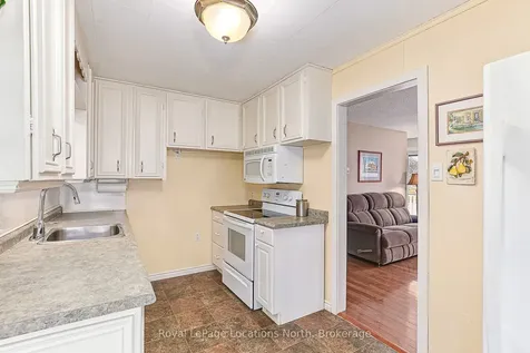 73 Ninth Street Collingwood ON L9Y 2G3