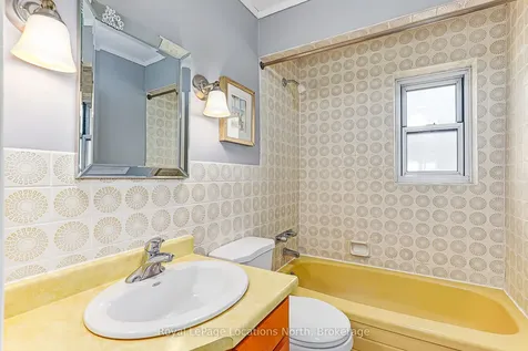 73 Ninth Street Collingwood ON L9Y 2G3