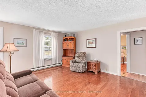 73 Ninth Street Collingwood ON L9Y 2G3