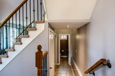 112 Diana Way Barrie ON L4M 7J2