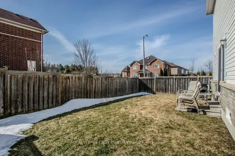 112 Diana Way Barrie ON L4M 7J2