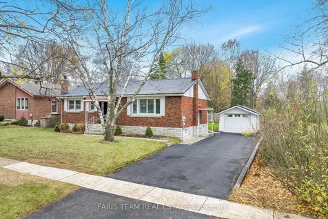 132 Rodney Street Barrie ON L4M 4C7