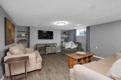 13 Coles Street Barrie ON L4N 5W8