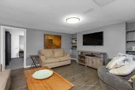 13 Coles Street Barrie ON L4N 5W8