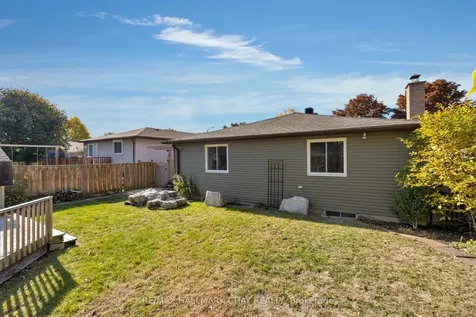 13 Coles Street Barrie ON L4N 5W8