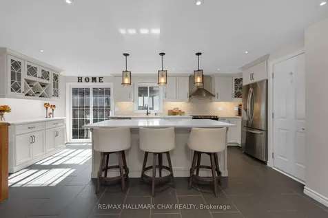 13 Coles Street Barrie ON L4N 5W8