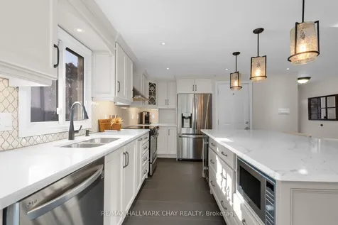 13 Coles Street Barrie ON L4N 5W8