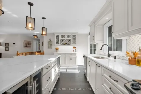 13 Coles Street Barrie ON L4N 5W8