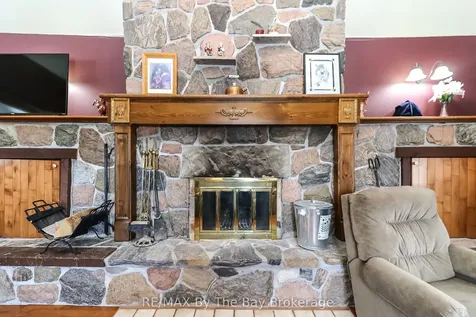 2553 County 42 Road Clearview ON L0M 1S0