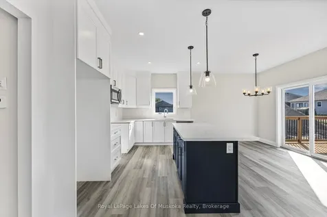 132 Brandon Avenue Severn ON L0K 1E0